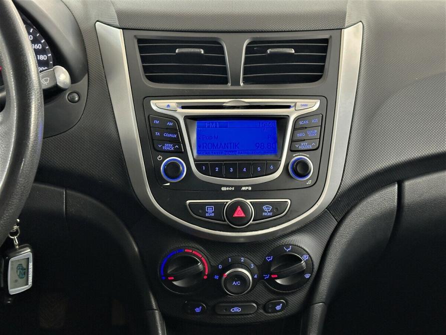 Hyundai Solaris I Москва  - изображение 7