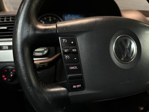 Volkswagen Touareg I Рестайлинг с пробегом 2007 года, цена 600 000 рублей, 270691 км, внедорожник, Автокод Объявления