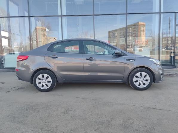 Kia Rio III Рестайлинг с пробегом 2017 года, цена 860 000 рублей, 189272 км, седан, Автокод Объявления