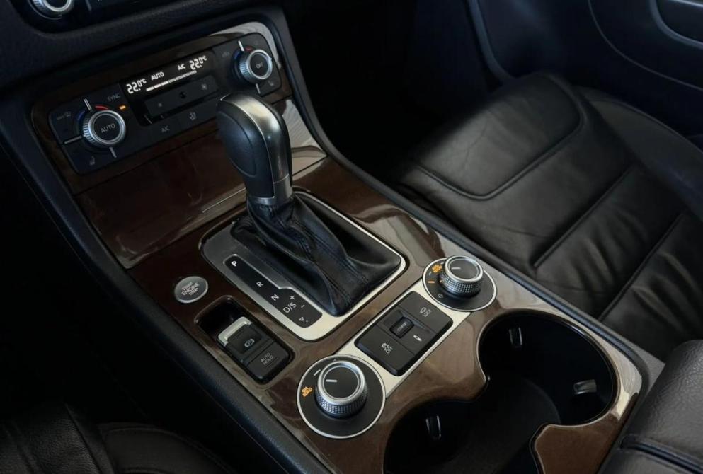 Volkswagen Touareg II Рестайлинг Киров  - изображение 24