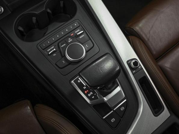 Audi A4 V (B9) с пробегом 2018 года, цена 2 259 000 рублей, 276902 км, универсал, Автокод Объявления