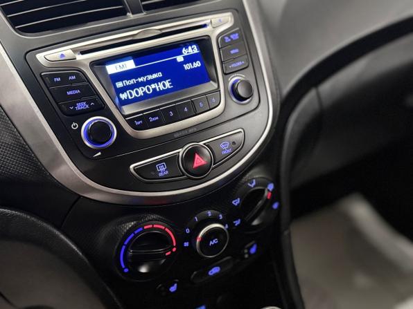 Hyundai Solaris I Рестайлинг с пробегом 2015 года, цена 1 065 000 рублей, 86678 км, седан, Автокод Объявления