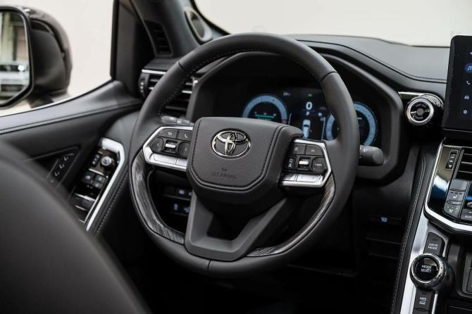Новый Toyota Land Cruiser 300 Series 2026 года, цена 14 975 000 рублей, внедорожник, Автокод Объявления