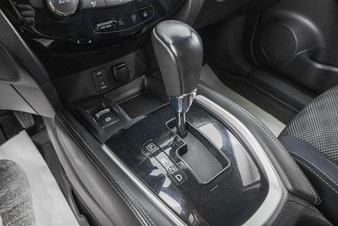 Nissan Qashqai II с пробегом 2015 года, цена 1 499 000 рублей, 214000 км, внедорожник, Автокод Объявления