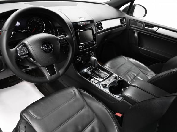 Volkswagen Touareg II с пробегом 2011 года, цена 1 795 000 рублей, 285267 км, внедорожник, Автокод Объявления