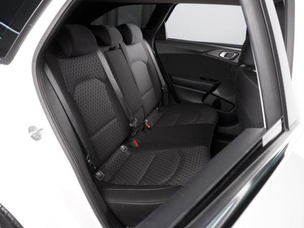 Kia Ceed III с пробегом 2021 года, цена 1 706 000 рублей, 222565 км, универсал, Автокод Объявления