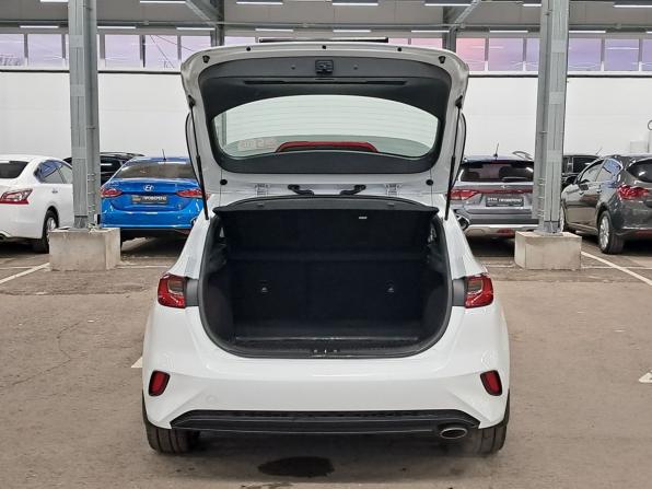 Kia Ceed III с пробегом 2021 года, цена 1 600 000 рублей, 83035 км, хэтчбек, Автокод Объявления