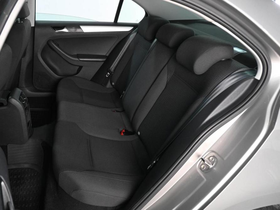 Volkswagen Jetta VI Рестайлинг Ростов-на-Дону  - изображение 9