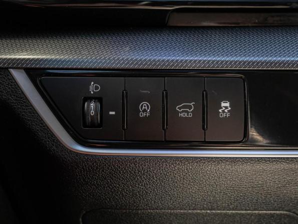 Kia Sportage V с пробегом 2024 года, цена 3 780 000 рублей, 68317 км, внедорожник, Автокод Объявления