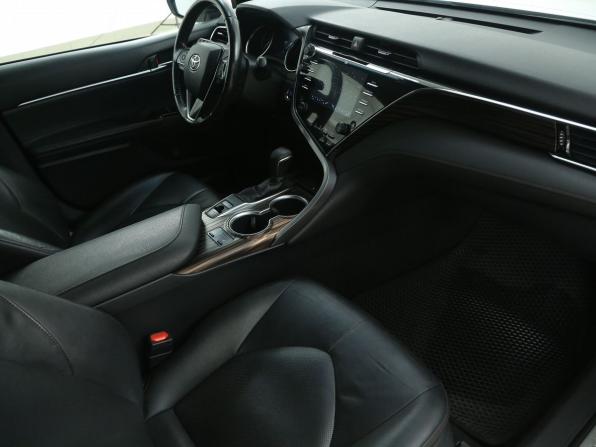 Toyota Camry VIII (XV70) с пробегом 2018 года, цена 2 128 000 рублей, 195300 км, седан, Автокод Объявления