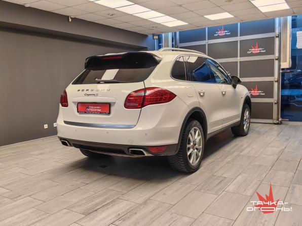 Porsche Cayenne II (958) с пробегом 2010 года, цена 1 930 000 рублей, 135000 км, внедорожник, Автокод Объявления
