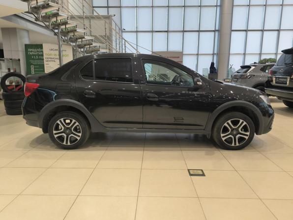 Renault Logan II Рестайлинг с пробегом 2022 года, цена 1 250 000 рублей, 100295 км, седан, Автокод Объявления
