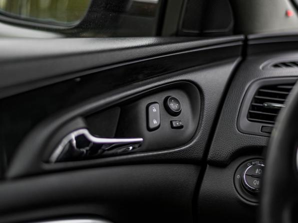 Opel Insignia I Рестайлинг с пробегом 2014 года, цена 1 080 000 рублей, 182158 км, седан, Автокод Объявления