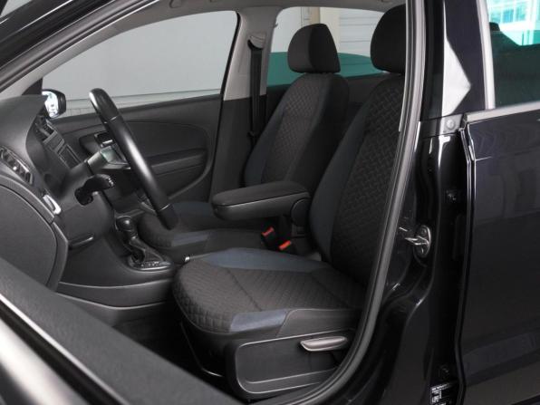 Volkswagen Polo V Рестайлинг с пробегом 2019 года, цена 1 469 000 рублей, 125078 км, седан, Автокод Объявления