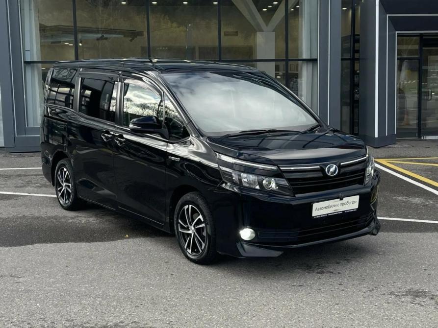 Toyota Voxy III (R80) Томск  - изображение 1