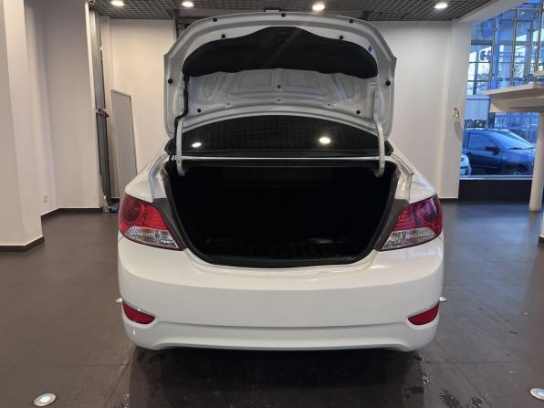 Hyundai Solaris I с пробегом 2013 года, цена 650 000 рублей, 213235 км, седан, Автокод Объявления
