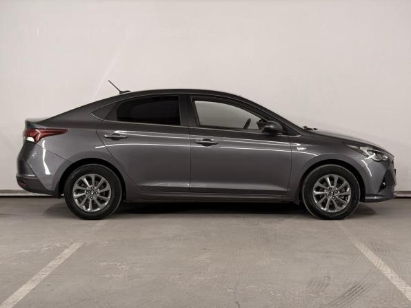 Hyundai Solaris II Рестайлинг с пробегом 2021 года, цена 1 630 000 рублей, 90508 км, седан, Автокод Объявления