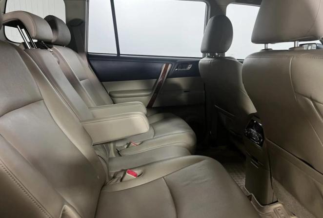 Toyota Highlander II (XU40) Рестайлинг с пробегом 2011 года, цена 2 390 000 рублей, 118305 км, внедорожник, Автокод Объявления