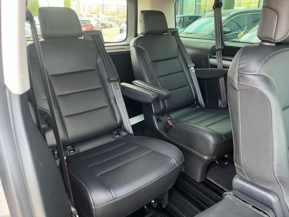 Peugeot Traveller I с пробегом 2019 года, цена 3 400 000 рублей, 67604 км, минивэн, Автокод Объявления