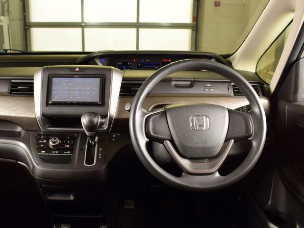 Honda Freed II с пробегом 2018 года, цена 1 382 999 рублей, 69369 км, компактвэн, Автокод Объявления