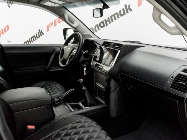 Toyota Land Cruiser Prado 150 Series Рестайлинг 2 с пробегом 2017 года, цена 3 652 000 рублей, 196265 км, внедорожник, Автокод Объявления