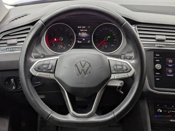 Volkswagen Tiguan II Рестайлинг с пробегом 2021 года, цена 2 849 000 рублей, 38500 км, внедорожник, Автокод Объявления