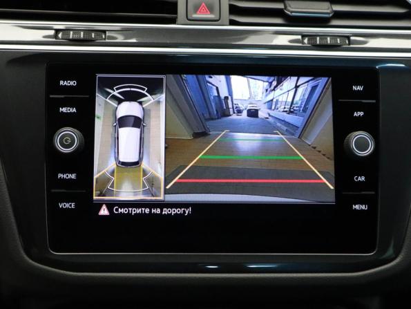 Volkswagen Tiguan II Рестайлинг с пробегом 2022 года, цена 3 749 000 рублей, 46660 км, внедорожник, Автокод Объявления