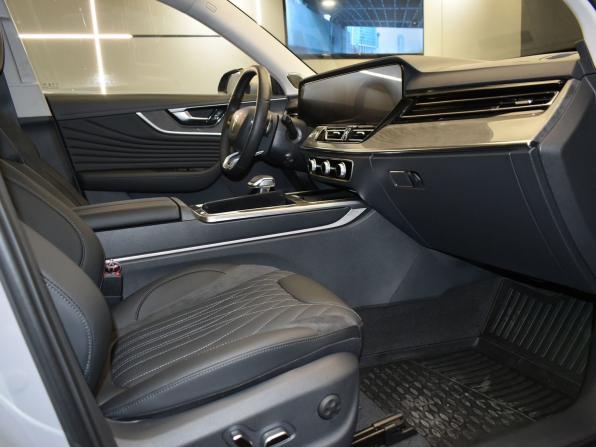 Hongqi HS5 I Рестайлинг с пробегом 2024 года, цена 3 750 000 рублей, 9068 км, внедорожник, Автокод Объявления