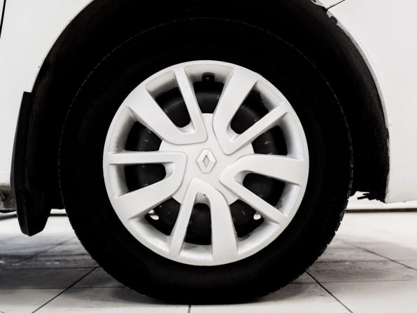 Renault Logan II с пробегом 2017 года, цена 680 000 рублей, 194088 км, седан, Автокод Объявления