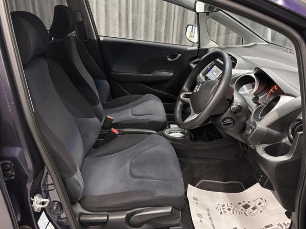 Honda Fit II с пробегом 2009 года, цена 599 000 рублей, 281000 км, хэтчбек, Автокод Объявления
