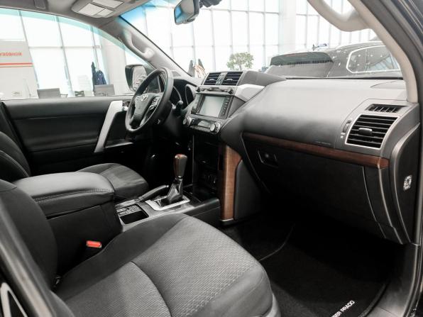 Toyota Land Cruiser Prado 150 Series Рестайлинг 1 с пробегом 2015 года, цена 3 090 000 рублей, 233000 км, внедорожник, Автокод Объявления