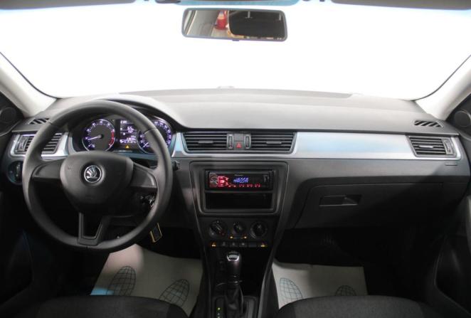 Skoda Rapid I с пробегом 2016 года, цена 900 000 рублей, 216810 км, лифтбек, Автокод Объявления