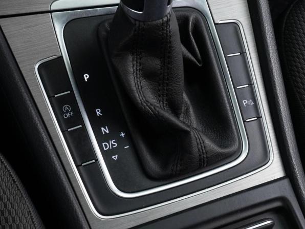 Volkswagen Golf VII с пробегом 2016 года, цена 1 096 000 рублей, 222533 км, хэтчбек, Автокод Объявления