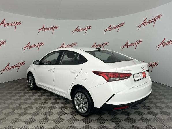 Hyundai Solaris II Рестайлинг с пробегом 2022 года, цена 1 589 000 рублей, 75906 км, седан, Автокод Объявления