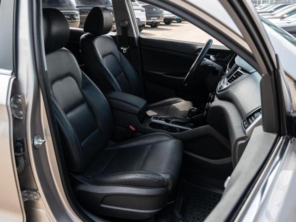 Hyundai Tucson III с пробегом 2016 года, цена 1 800 000 рублей, 131510 км, внедорожник, Автокод Объявления