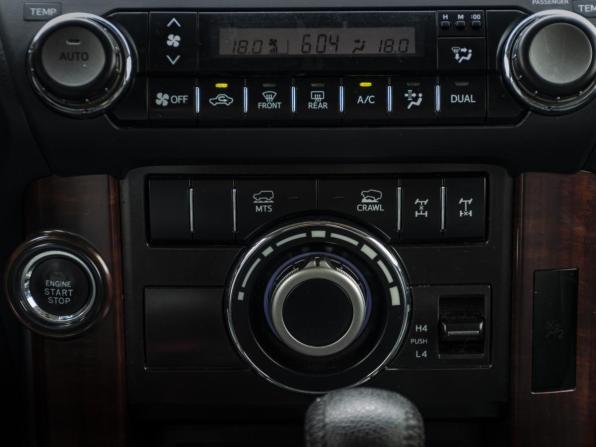 Toyota Land Cruiser Prado 150 Series Рестайлинг 1 с пробегом 2016 года, цена 4 288 000 рублей, 138101 км, внедорожник, Автокод Объявления