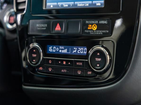 Mitsubishi Outlander III с пробегом 2012 года, цена 1 399 000 рублей, 186228 км, внедорожник, Автокод Объявления