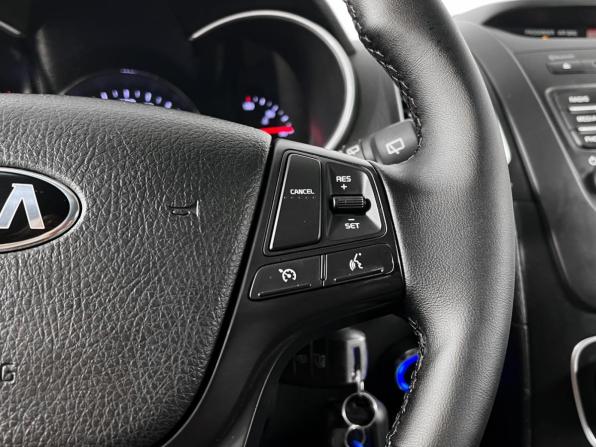 Kia Sorento II Рестайлинг с пробегом 2013 года, цена 1 290 000 рублей, 221878 км, внедорожник, Автокод Объявления