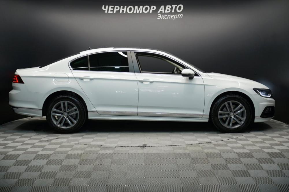 Volkswagen Passat B8 Крым  - изображение 6