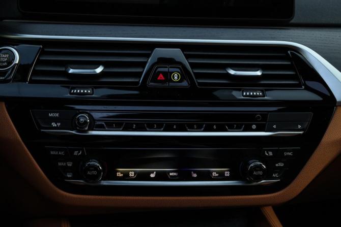 BMW 5 серии VII (G30/G31/G38) Рестайлинг с пробегом 2021 года, цена 6 850 000 рублей, 66769 км, седан, Автокод Объявления