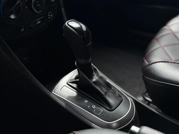 Hyundai Solaris I Рестайлинг с пробегом 2015 года, цена 899 000 рублей, 90000 км, хэтчбек, Автокод Объявления