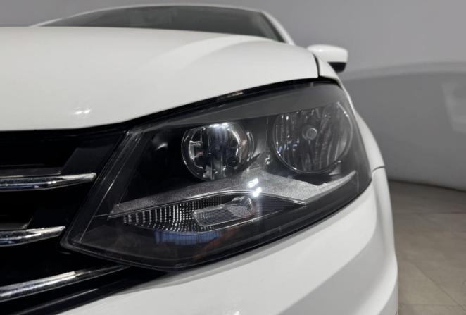 Volkswagen Polo V Рестайлинг с пробегом 2018 года, цена 990 000 рублей, 115941 км, седан, Автокод Объявления