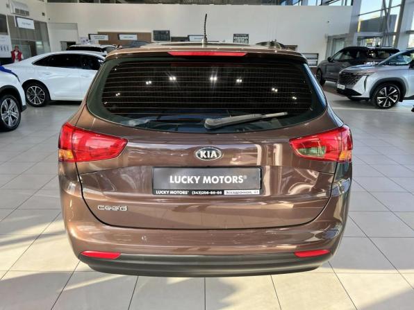 Kia Ceed II с пробегом 2012 года, цена 795 000 рублей, 176000 км, универсал, Автокод Объявления