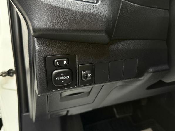 Toyota Corolla XI (E160 E170 E180) с пробегом 2014 года, цена 1 300 000 рублей, 142611 км, седан, Автокод Объявления