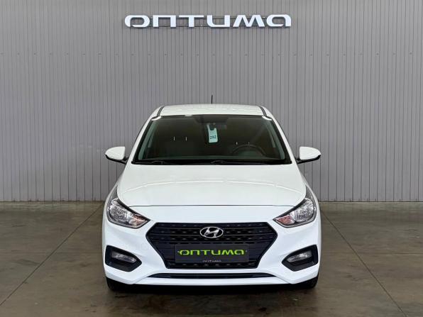 Hyundai Solaris II с пробегом 2018 года, цена 1 297 000 рублей, 136195 км, седан, Автокод Объявления