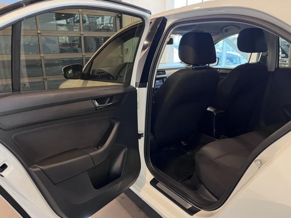 Skoda Rapid I Рестайлинг с пробегом 2019 года, цена 1 220 000 рублей, 174644 км, лифтбек, Автокод Объявления