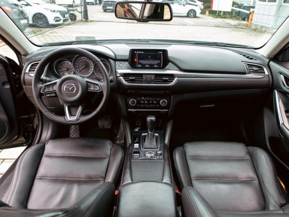 Mazda 6 III (GJ) Рестайлинг с пробегом 2018 года, цена 1 675 000 рублей, 109000 км, седан, Автокод Объявления