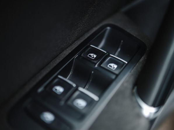 Volkswagen Golf VII Рестайлинг с пробегом 2018 года, цена 1 949 000 рублей, 133146 км, хэтчбек, Автокод Объявления