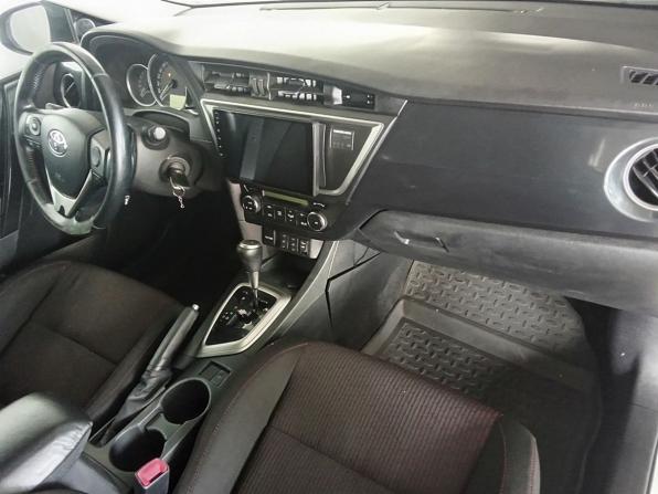 Toyota Auris II с пробегом 2013 года, цена 850 000 рублей, 319661 км, хэтчбек, Автокод Объявления
