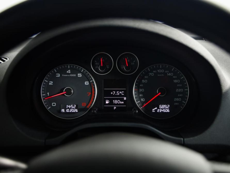 Audi A3 II (8P) Рестайлинг 2 Санкт-Петербург  - изображение 12